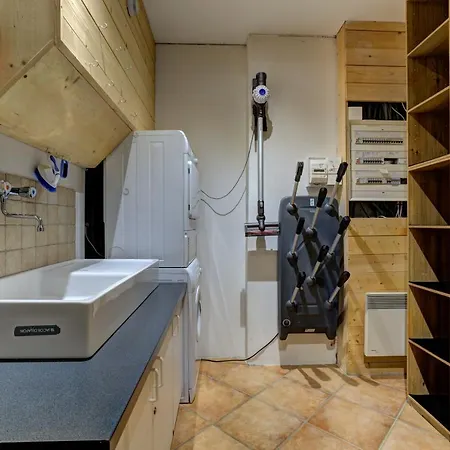 La Cloche Des Bois - Alpes Travel - Les Bois - Sleeps 4-6